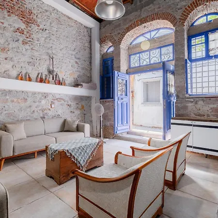 Σπίτι διακοπών Central Stone Loft - 2 Mins Beach - 5 Mins Marina