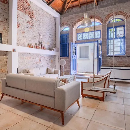 Central Stone Loft - 2 Mins Beach - 5 Mins Marina Σπίτι διακοπών Ayvalı
